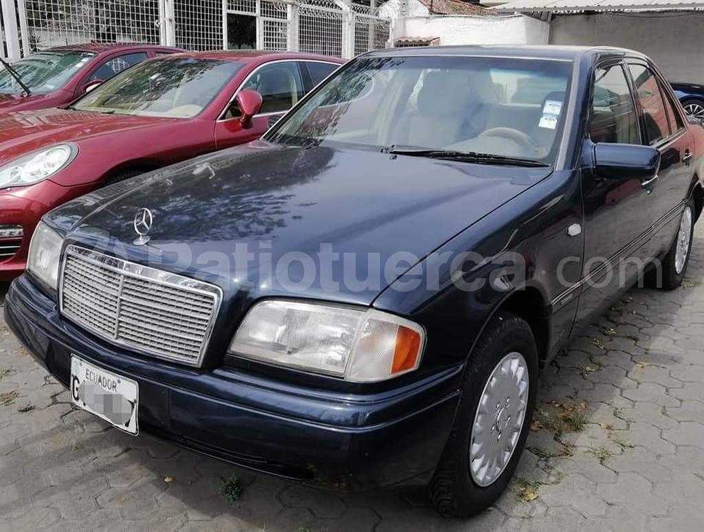 Mercedes Benz—™ C180
