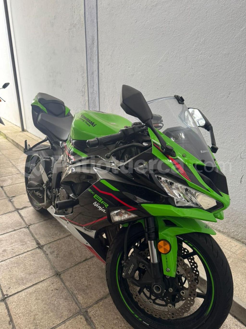 Kawasaki ZX6R