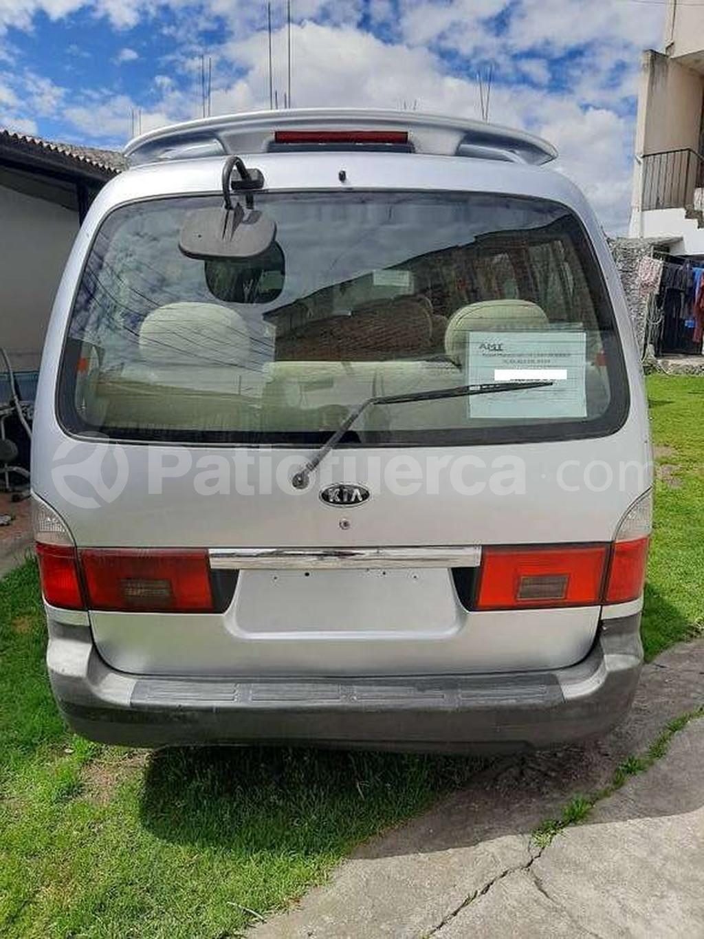 Kia Pregio