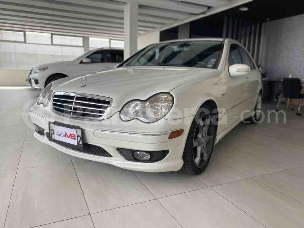 Mercedes Benz—™ C200
