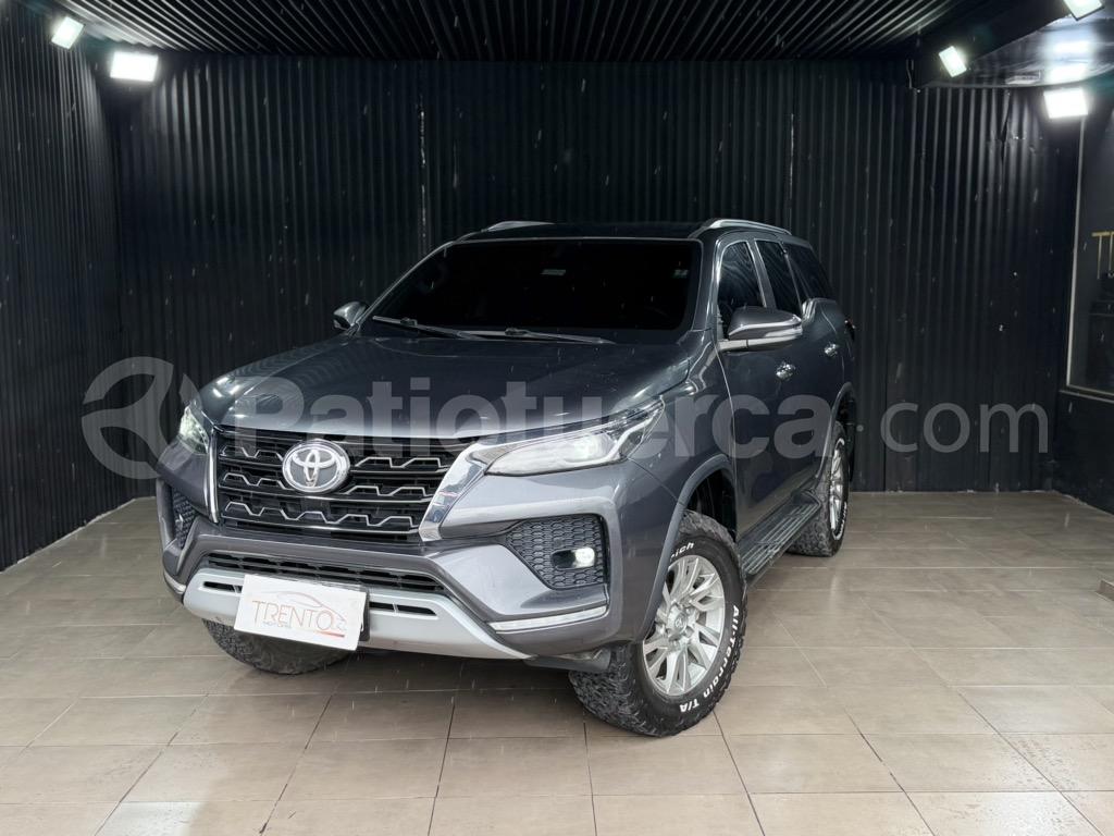 Toyota Fortuner 4.0 2023