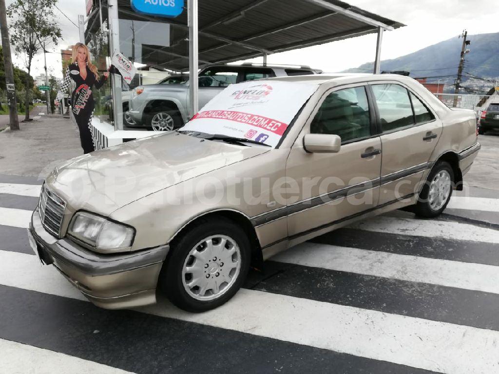 Mercedes Benz—™ C240
