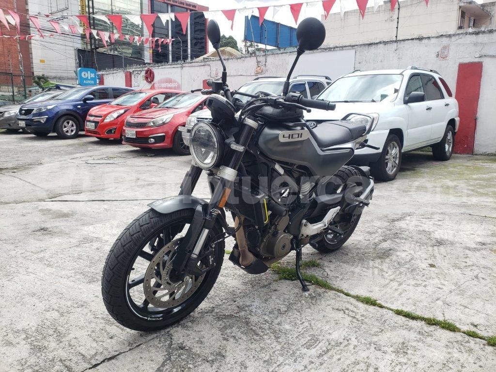 Husqvarna Svartpilen 401 2020