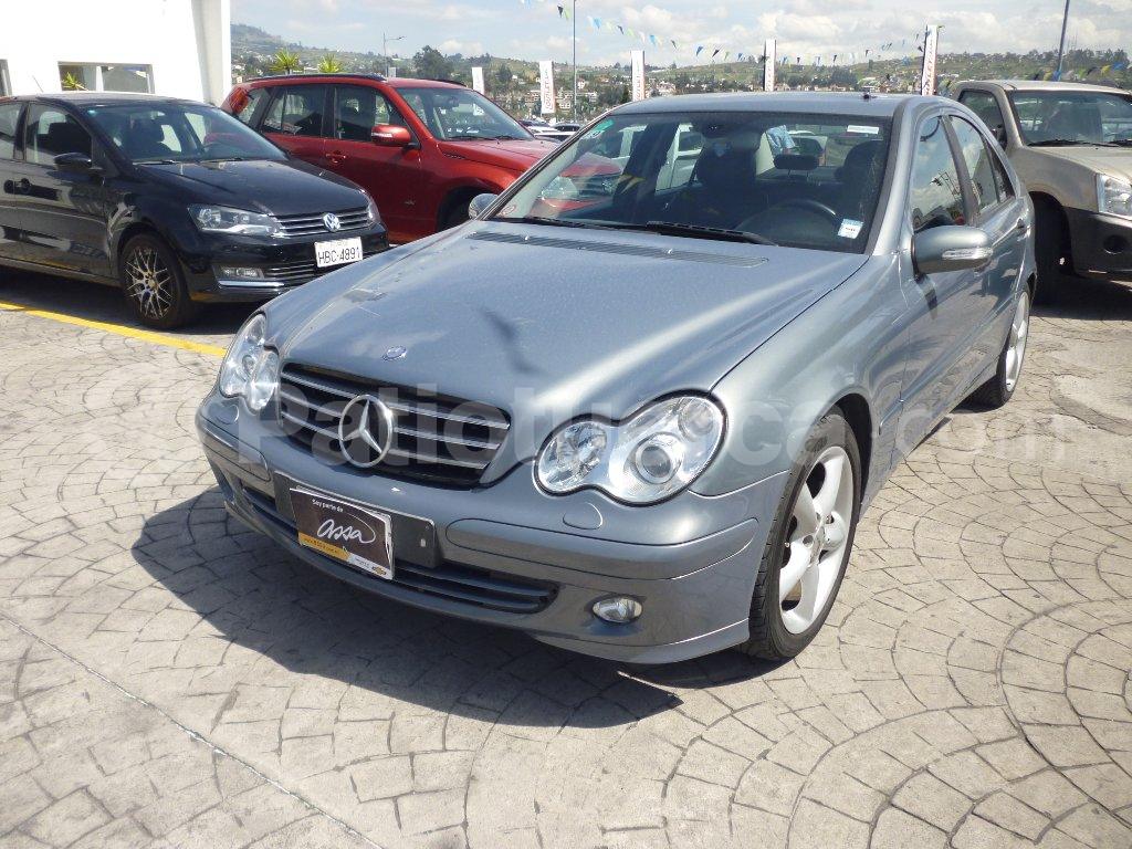 Mercedes Benz—™ C230