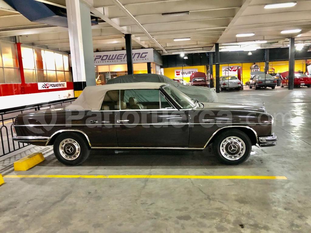 Mercedes Benz—™ 230