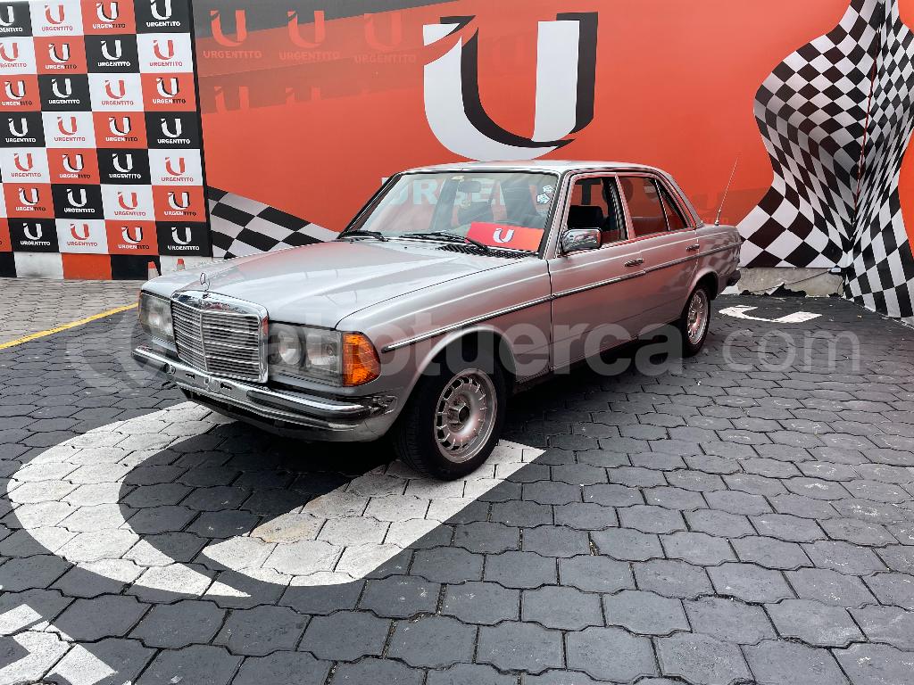 Mercedes Benz—™ 230
