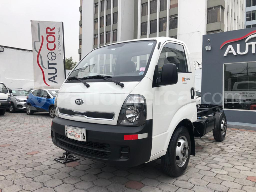 Kia K2700