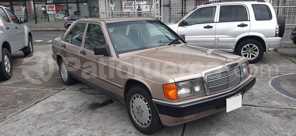 Mercedes Benz—™ 190E