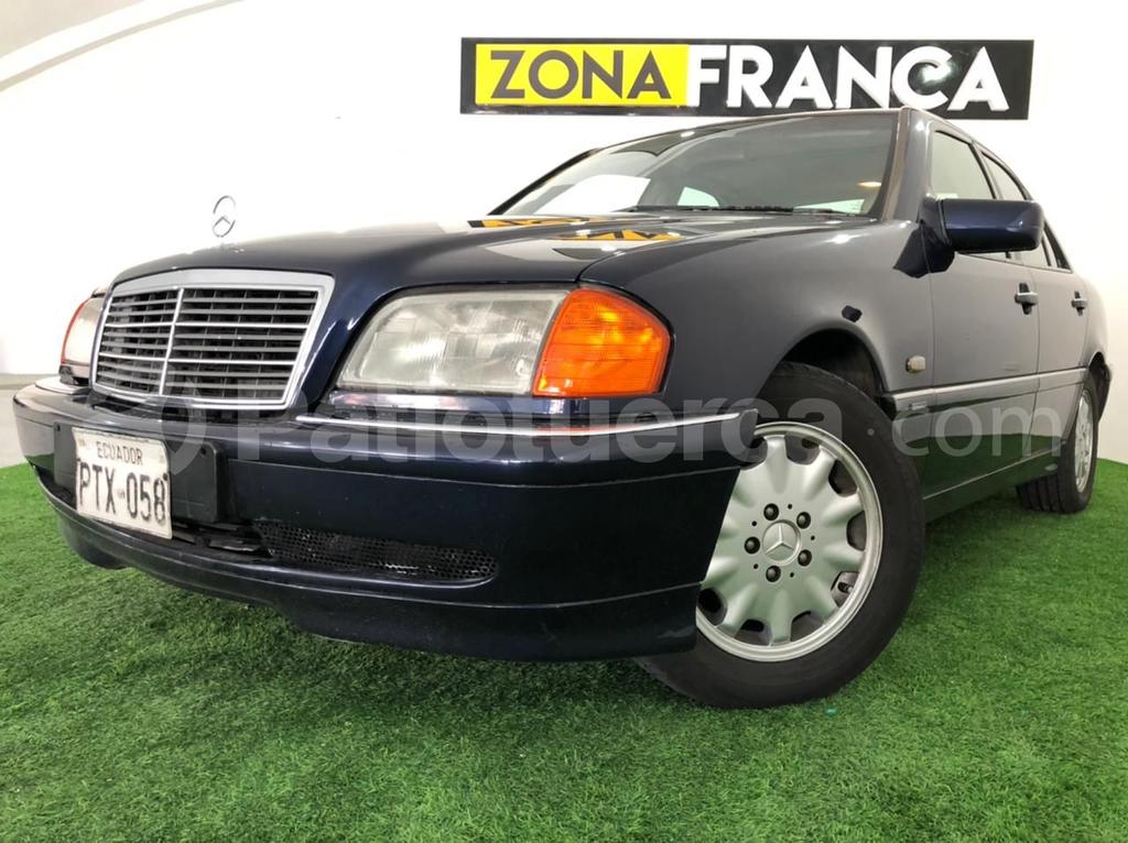 Mercedes Benz—™ C230