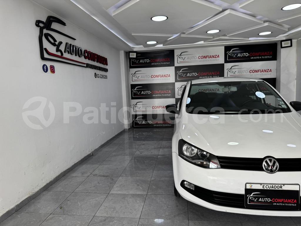 Volkswagen Voyage 2014