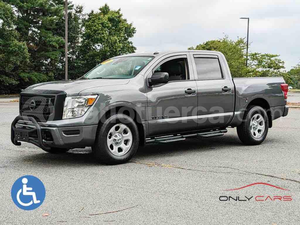 Nissan TITAN 2023