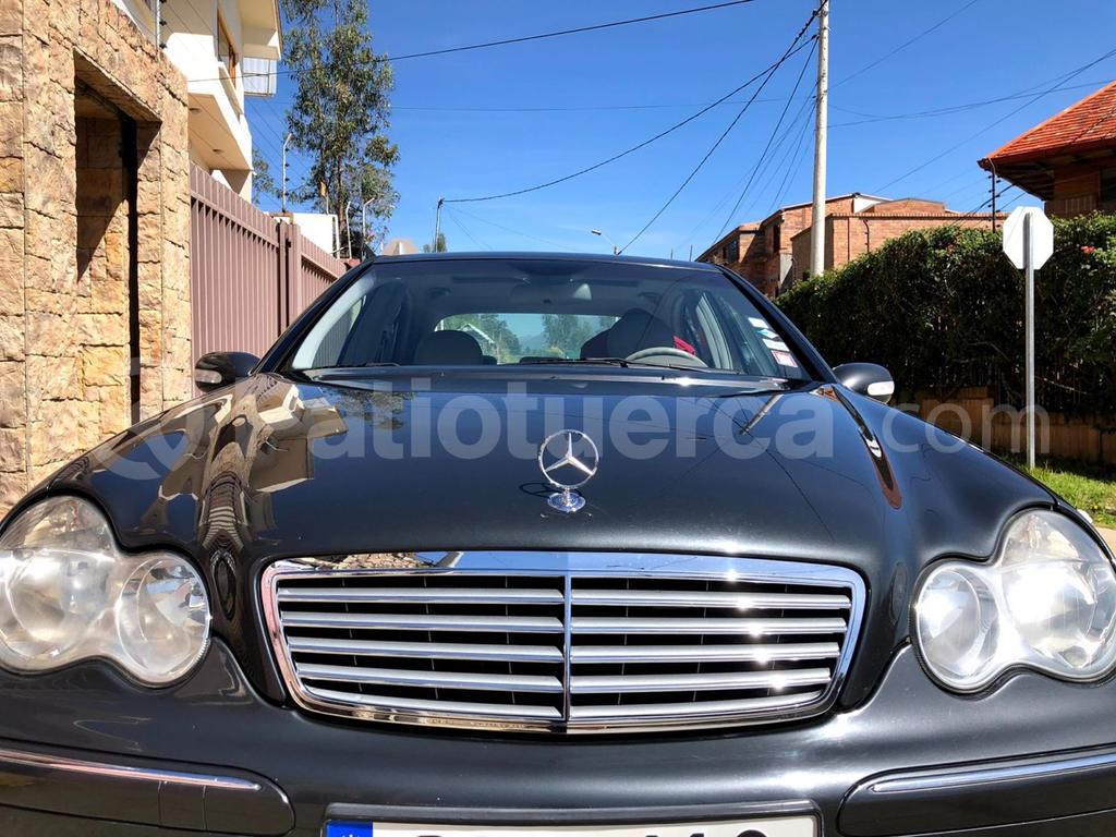 Mercedes Benz—™ C320