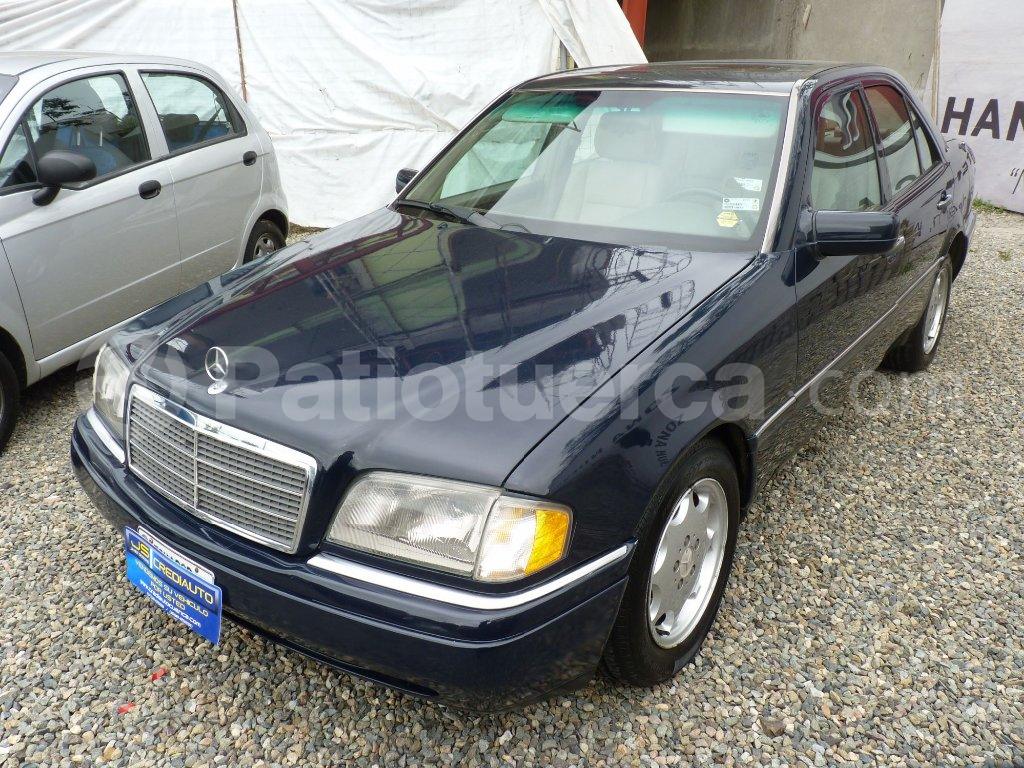 Mercedes Benz—™ C220