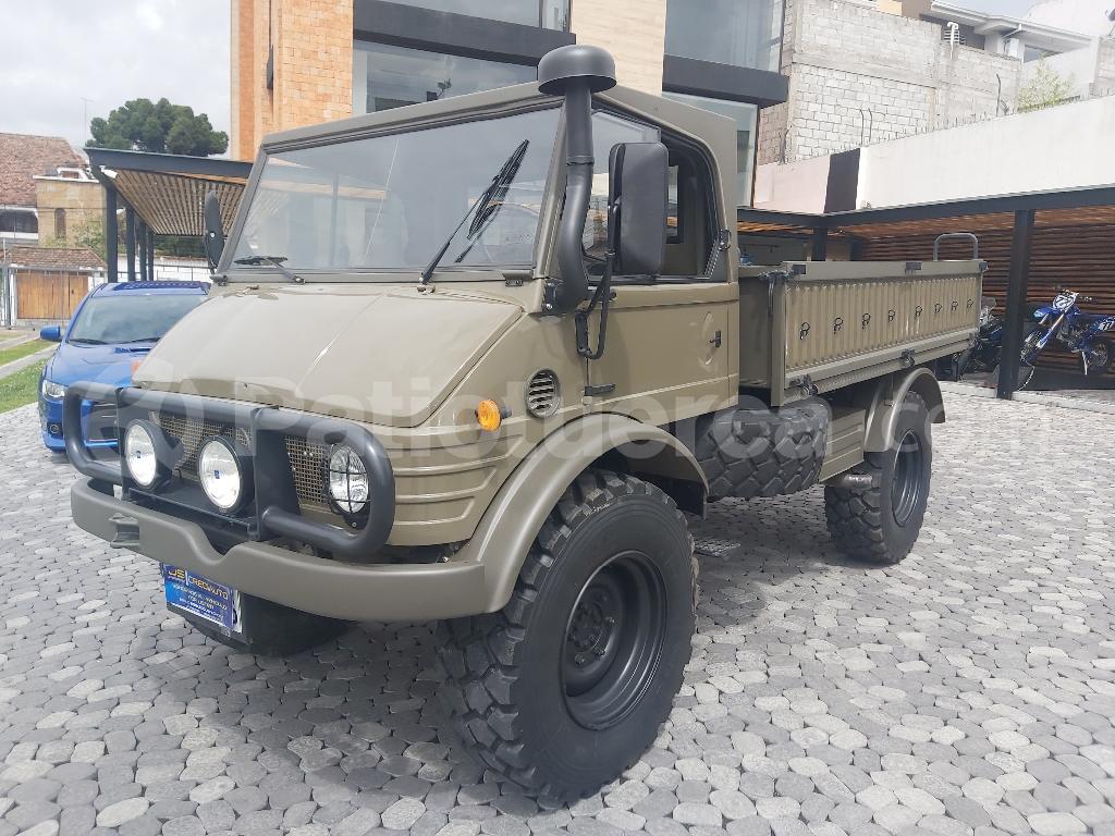 Mercedes Benz—™ Unimog 1000