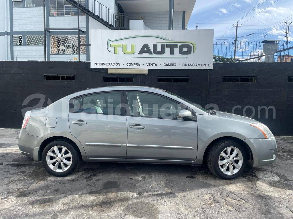 Nissan Sentra 2010