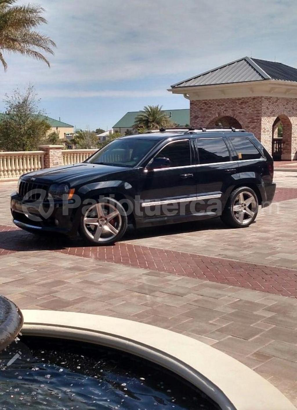 Jeep Grand Cherokee SRT