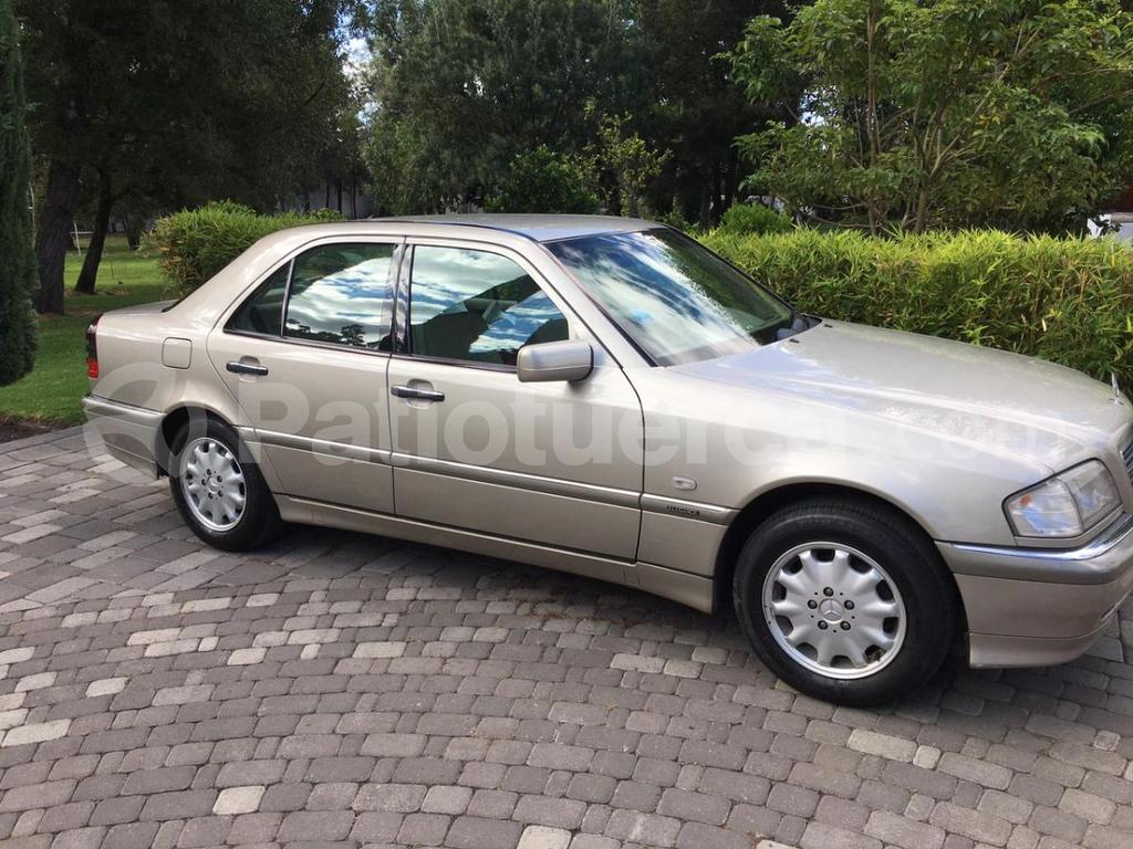Mercedes Benz—™ 240 Elegance