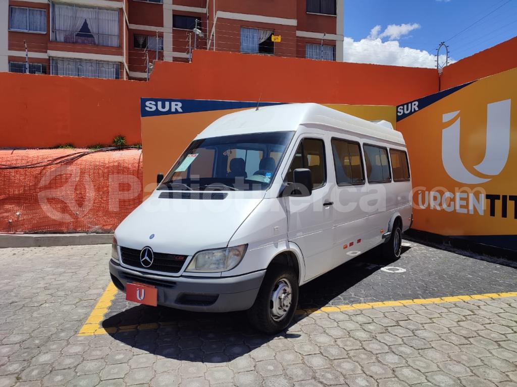 Mercedes Benz—™ Sprinter 413