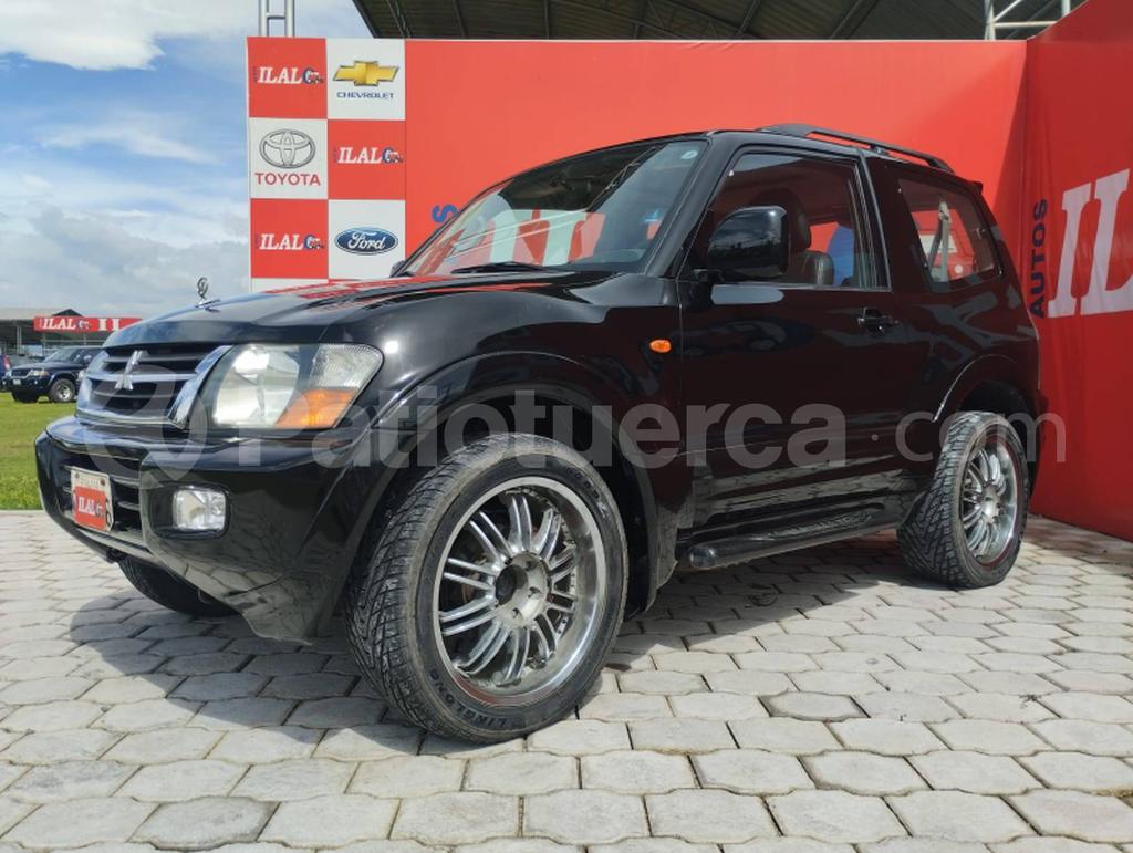 Mitsubishi Montero Blister 2002