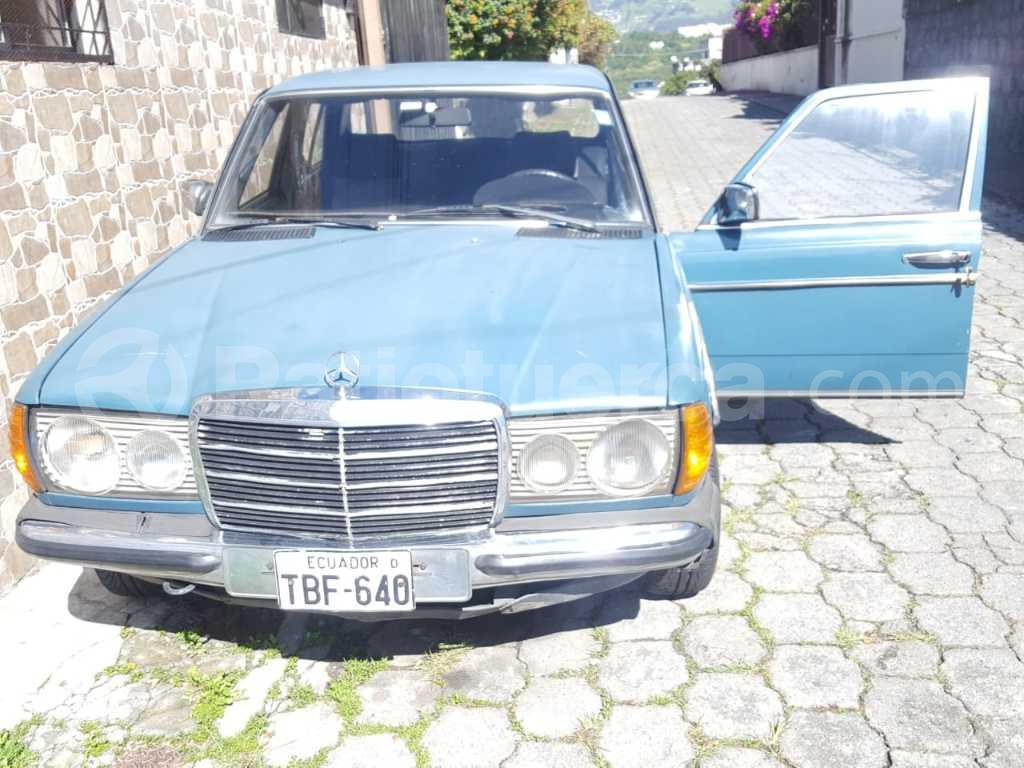 Mercedes Benz—™ 250