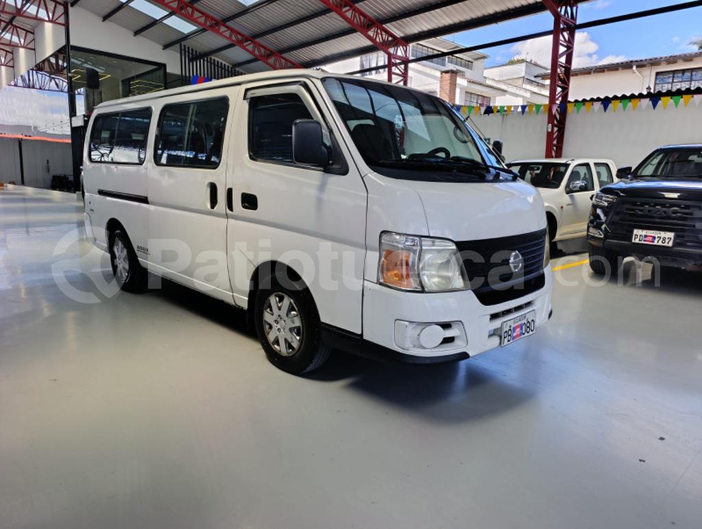 Nissan Urvan 2011