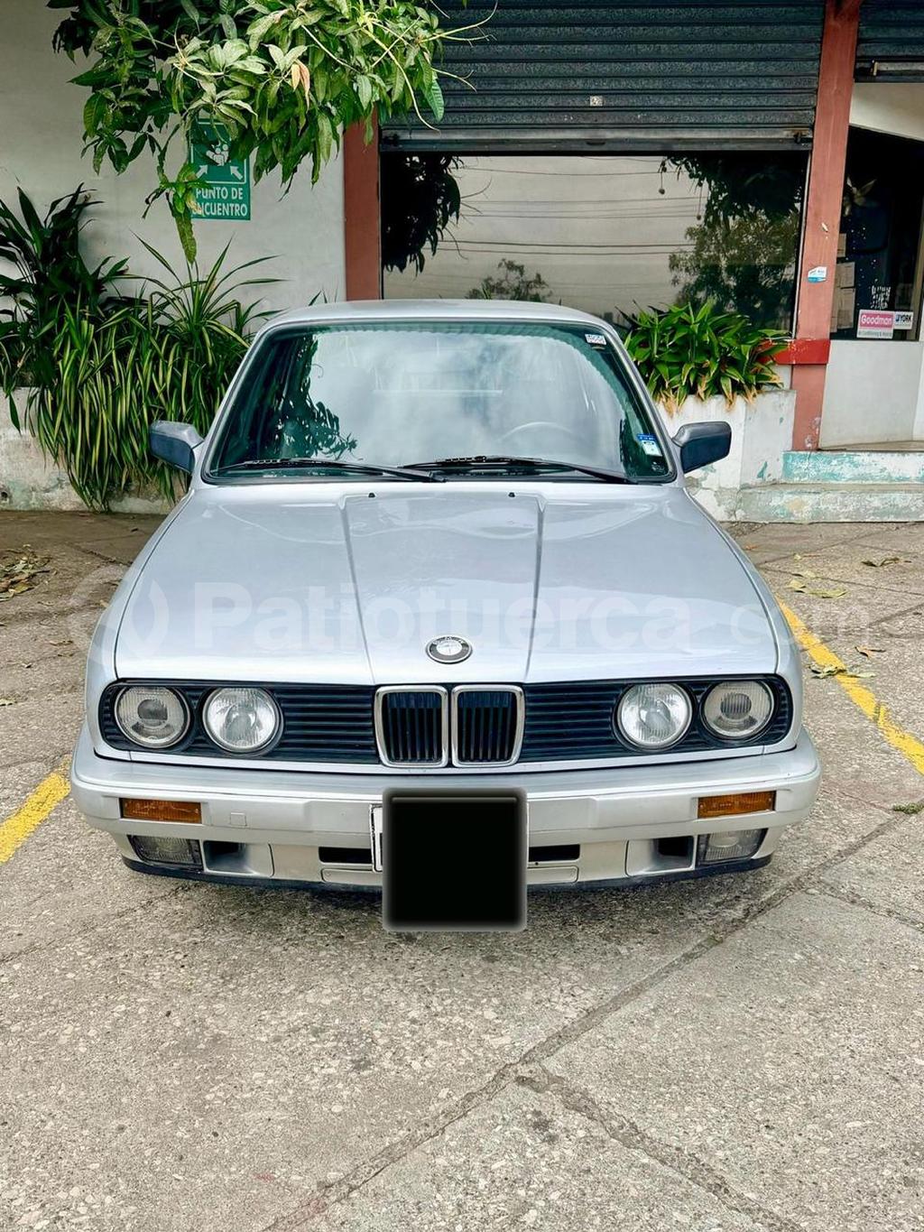 BMW 320 1990