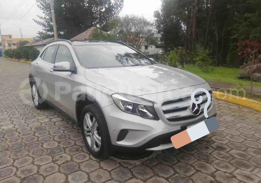 Mercedes Benz—™ GLA 200