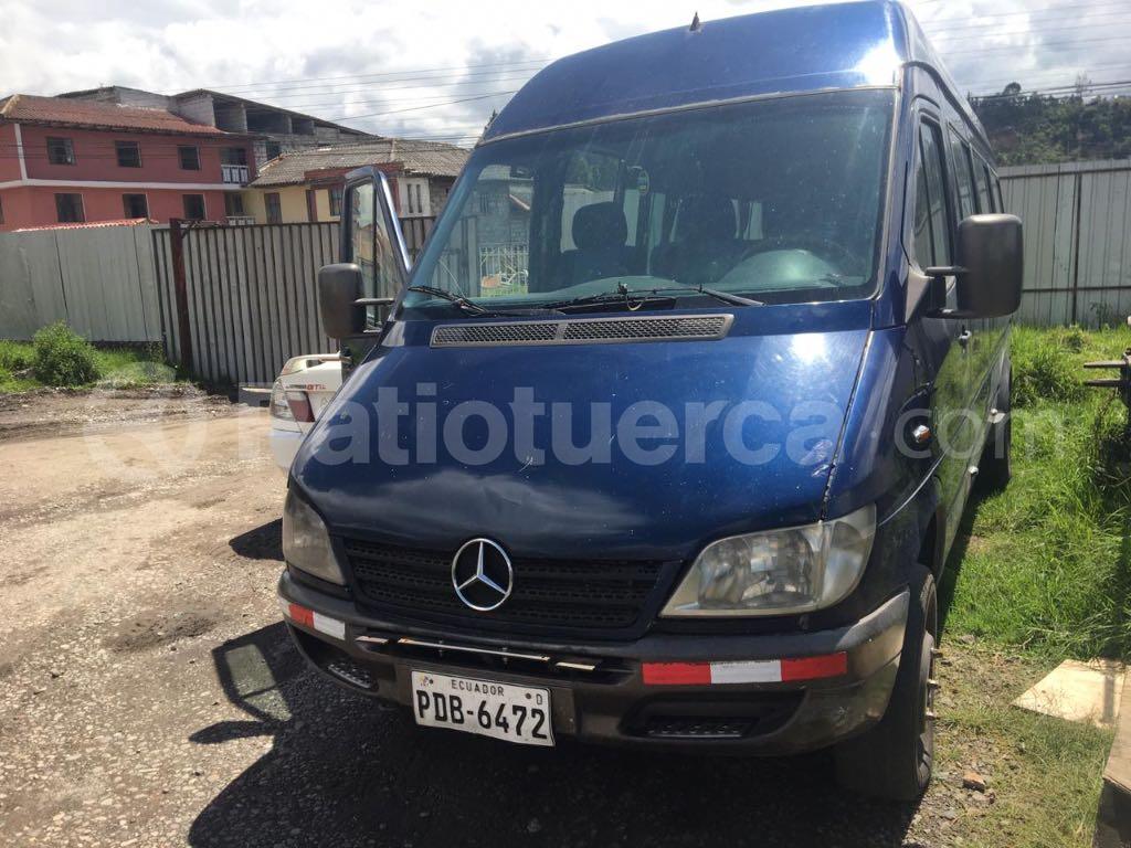 Mercedes Benz—™ Sprinter 413