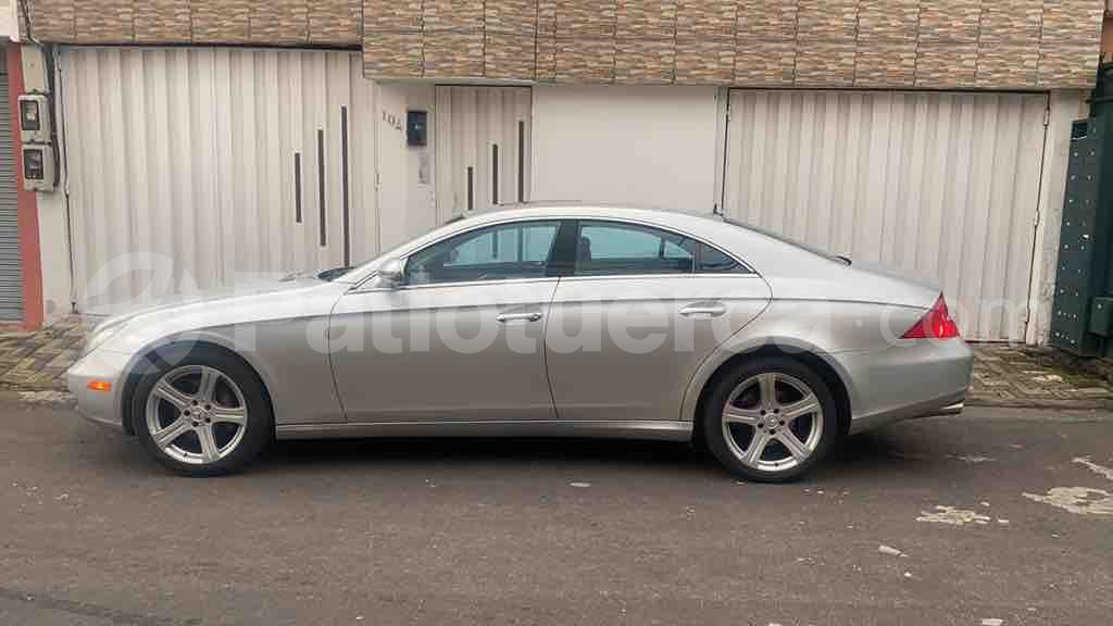Mercedes Benz—™ CLS 500