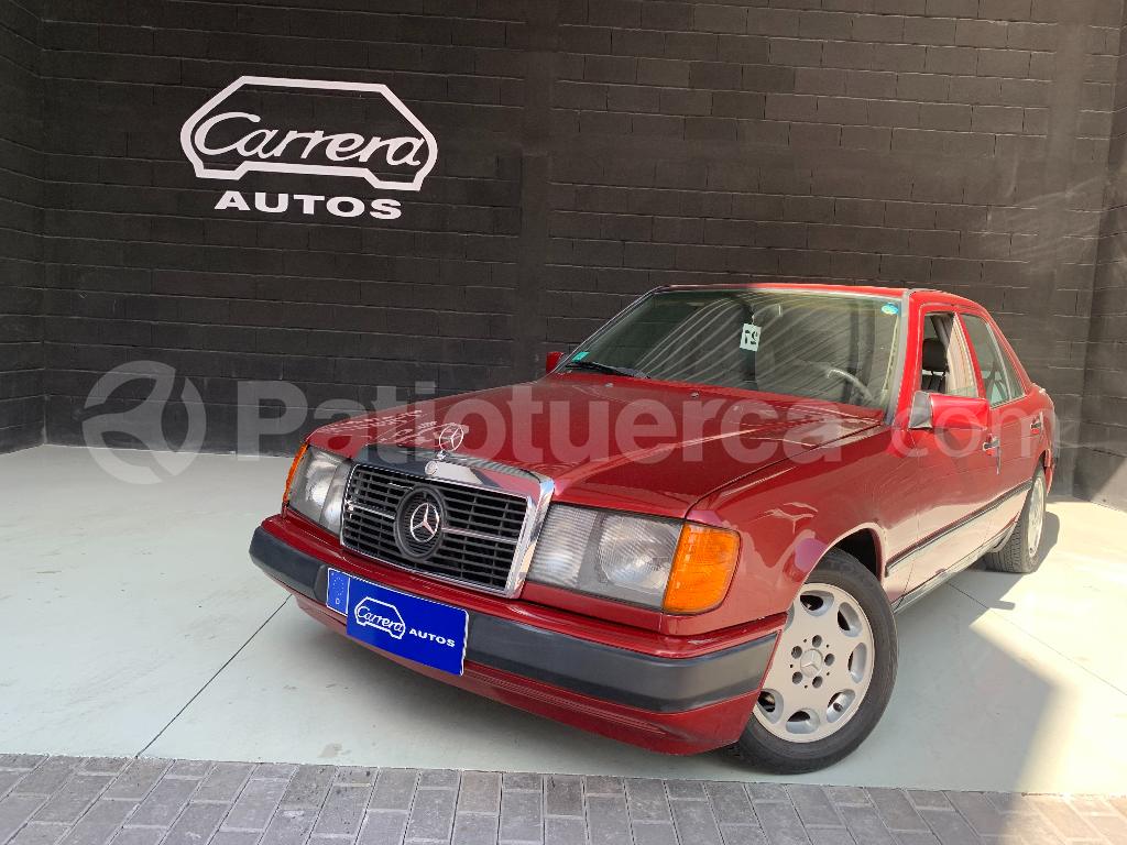 Mercedes Benz—™ 300E