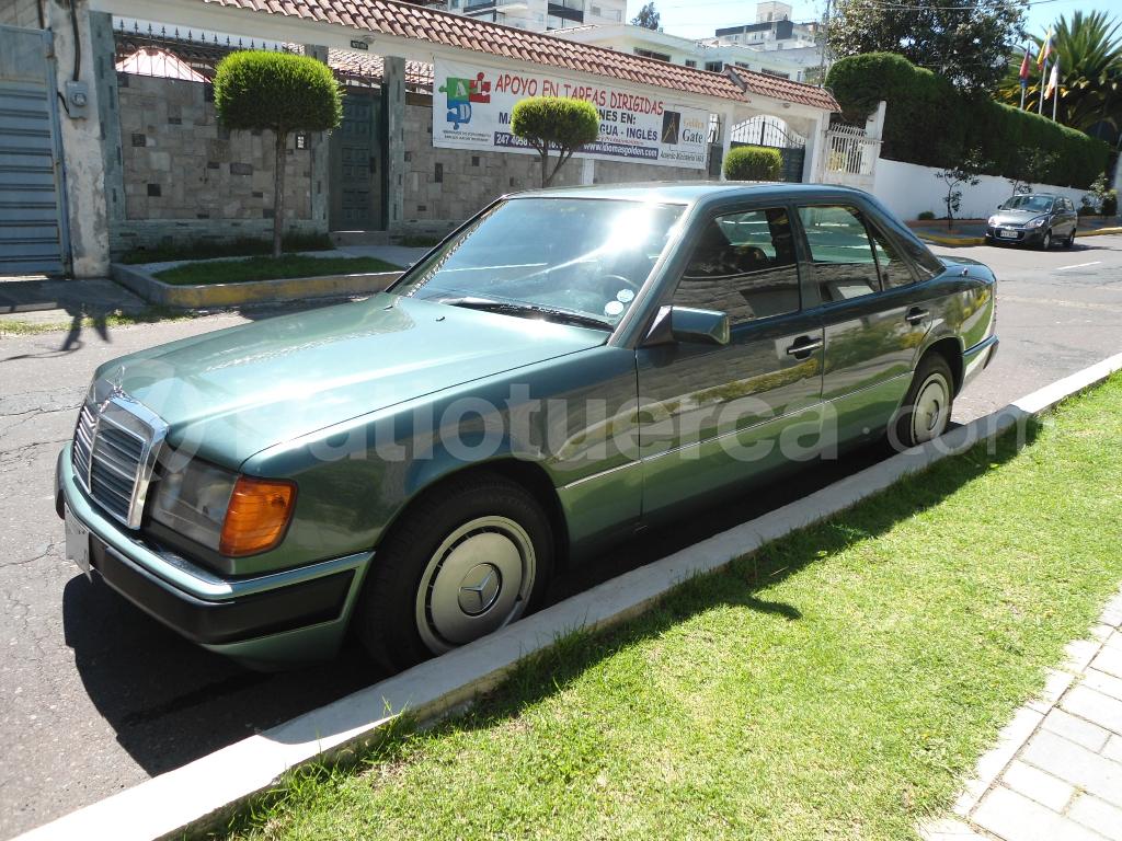 Mercedes Benz—™ 230E