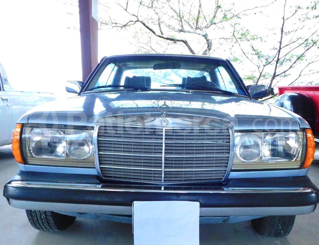 Mercedes Benz—™ 280CE