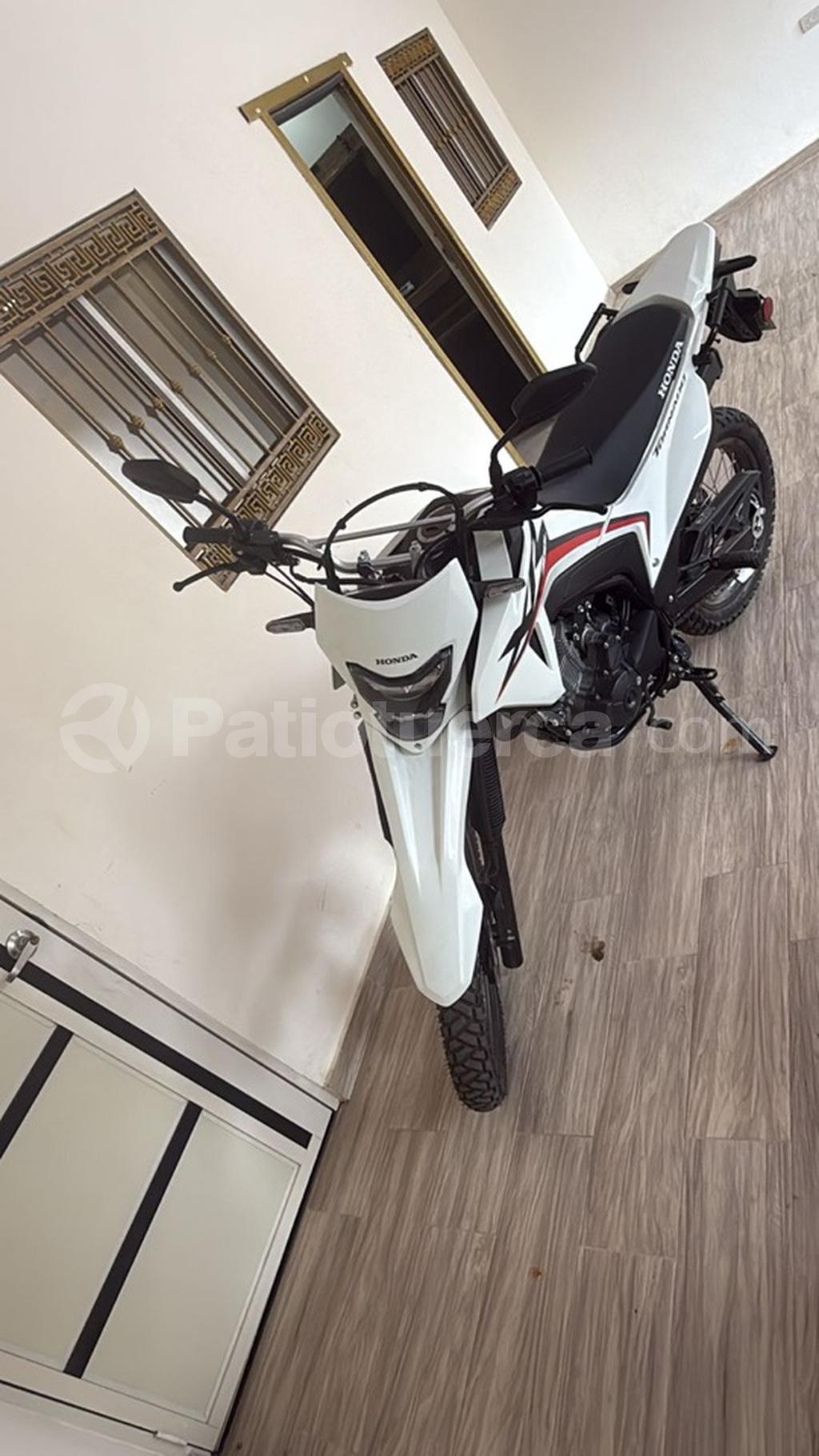 Honda-Motos Tornado 2025