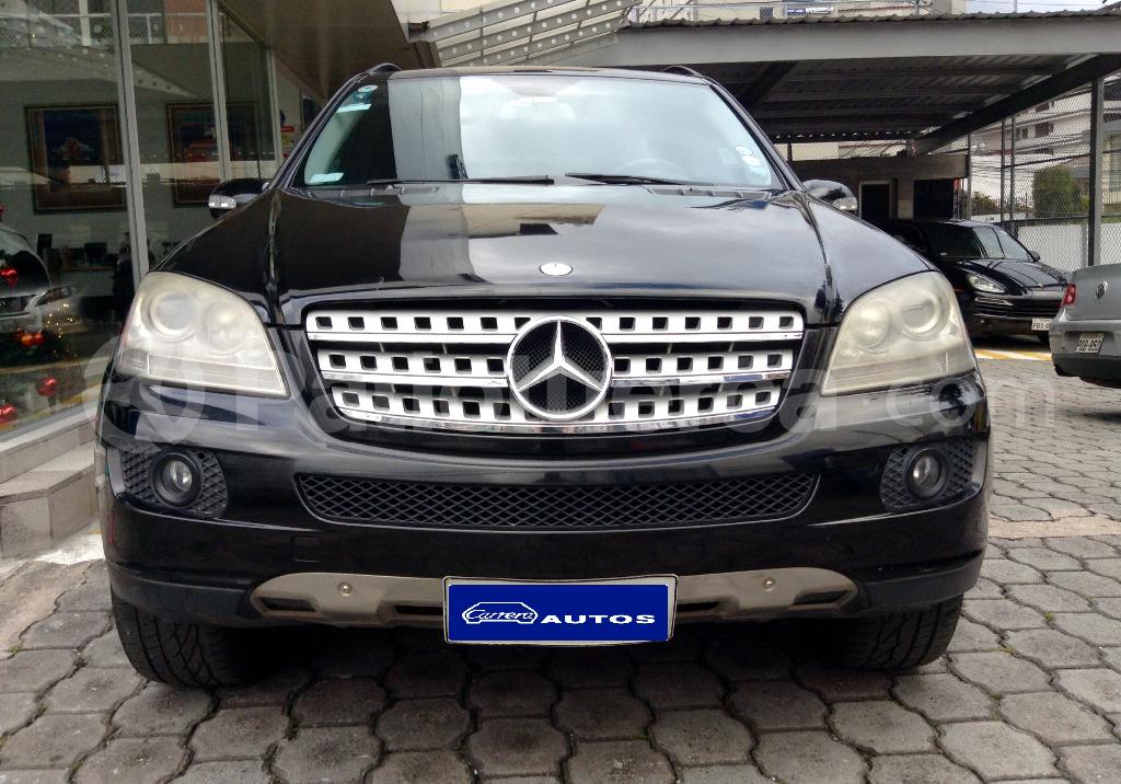 Mercedes Benz—™ ML 500 AMG