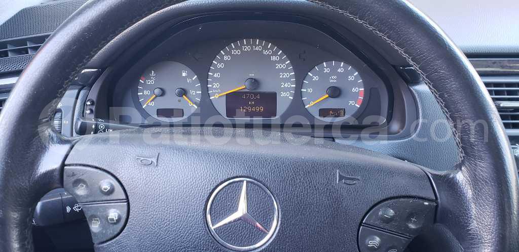 Mercedes Benz—™ E240