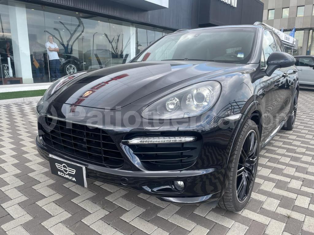 Porsche Cayenne GTS 2013