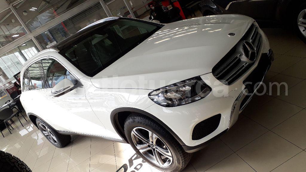 Mercedes Benz—™ 250