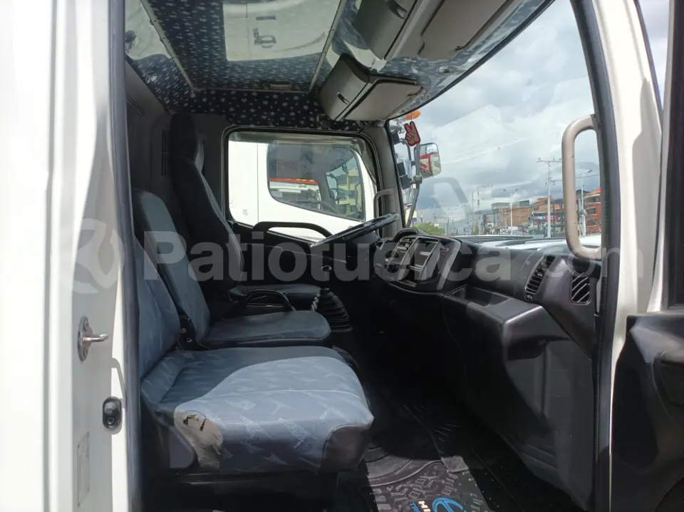 Foto 7 de Hino FC9JJSA