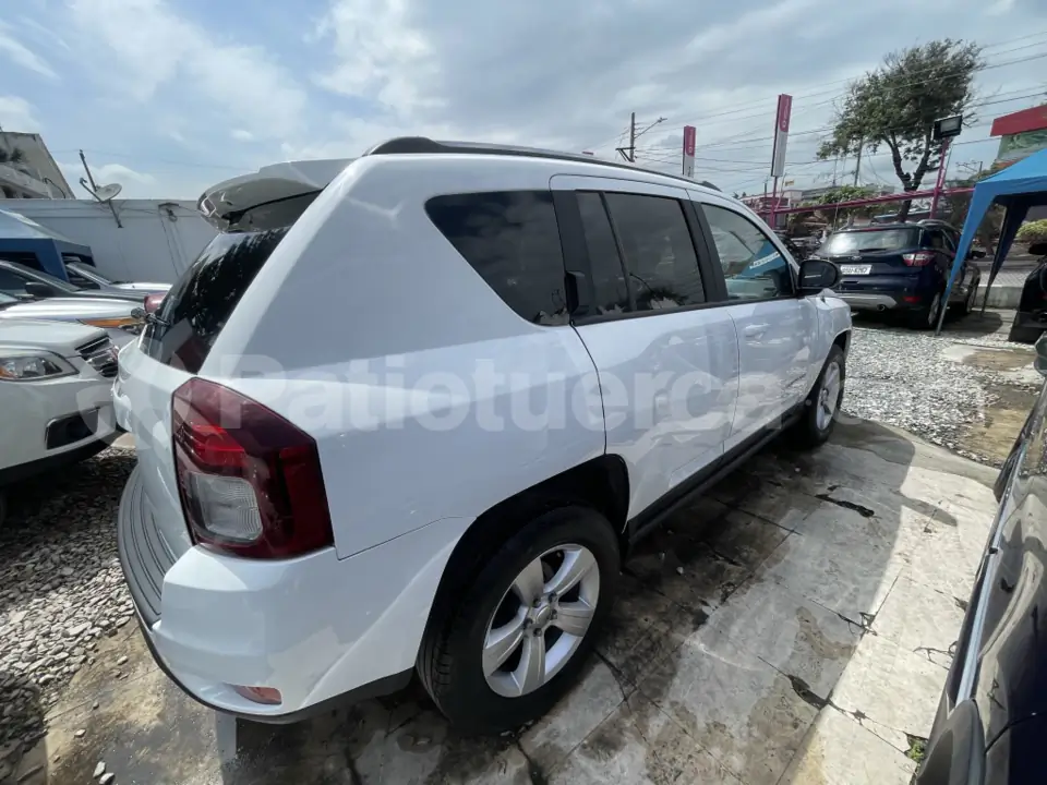 Foto 2 de Jeep Compass Sport