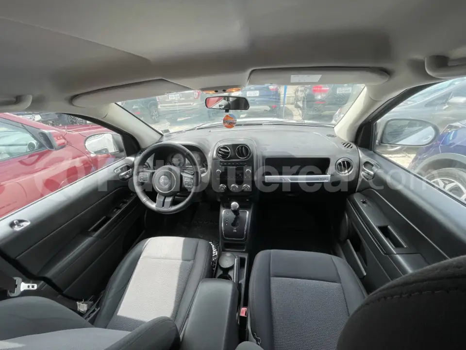 Foto 3 de Jeep Compass Sport