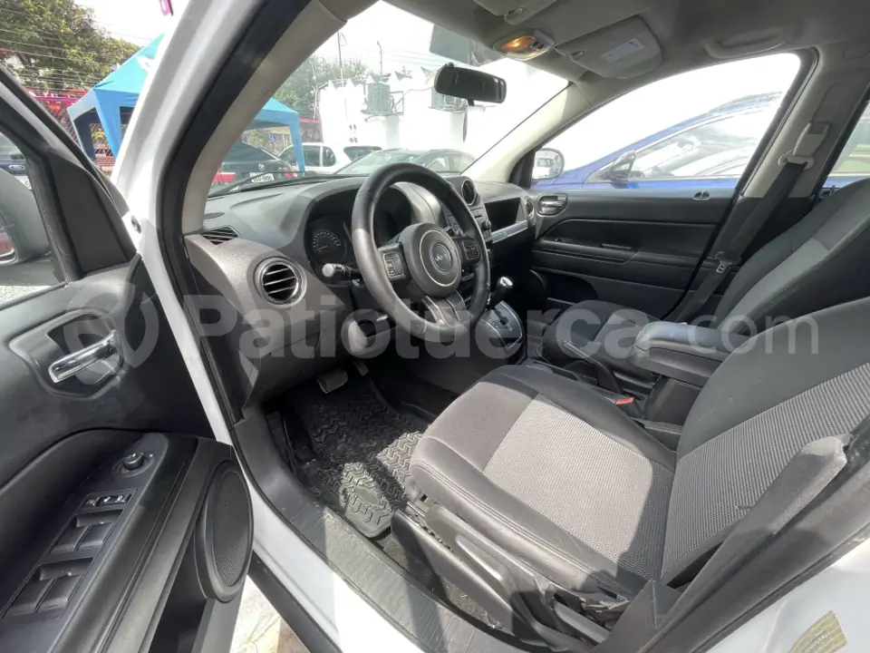 Foto 6 de Jeep Compass Sport