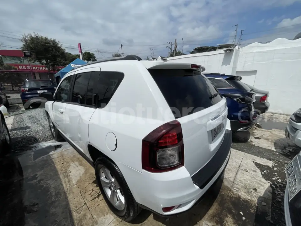 Foto 7 de Jeep Compass Sport