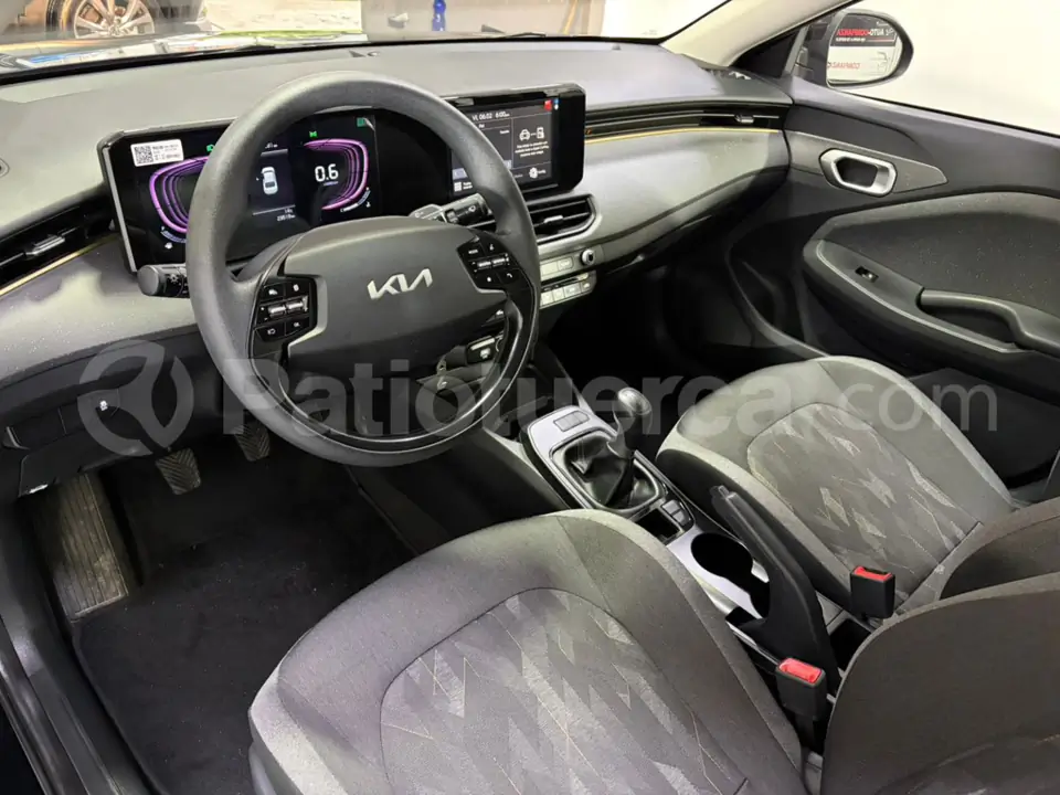 Foto 11 de Kia K3 LX