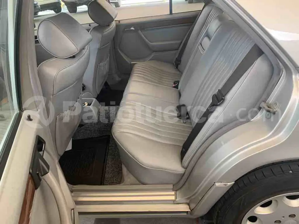 Foto 6 de Mercedes Benz 300E