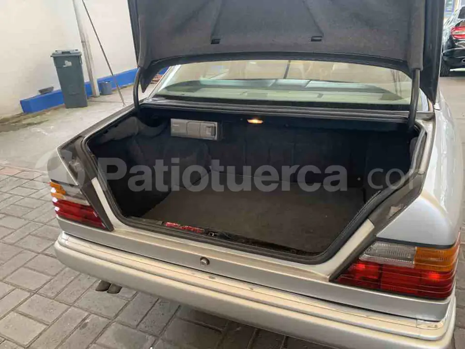 Foto 11 de Mercedes Benz 300E
