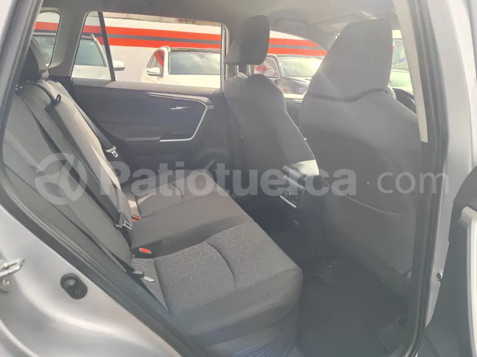 Foto 4 de Toyota RAV4 LIMITED