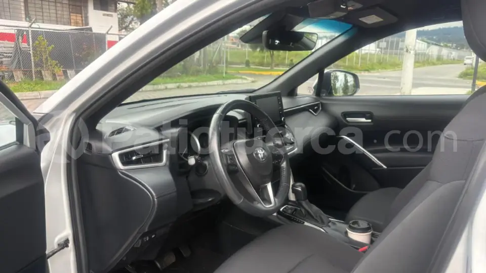 Foto 10 de Toyota COROLLA CROSS