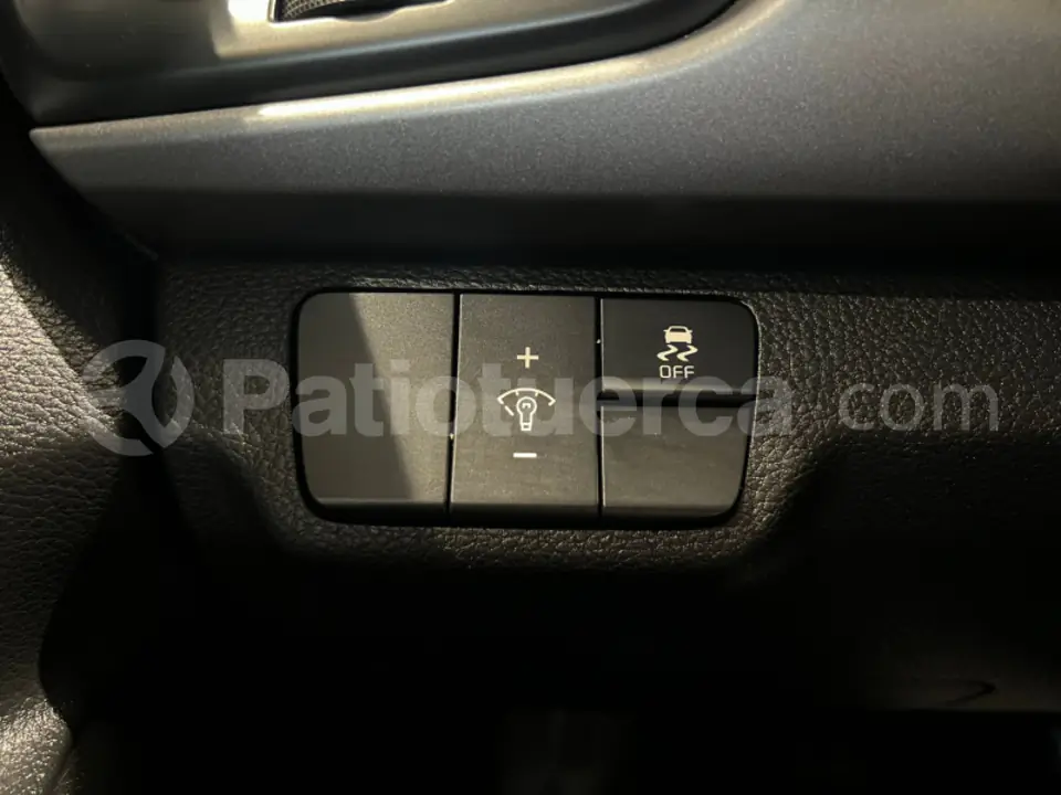 Foto 14 de Kia RIO 5