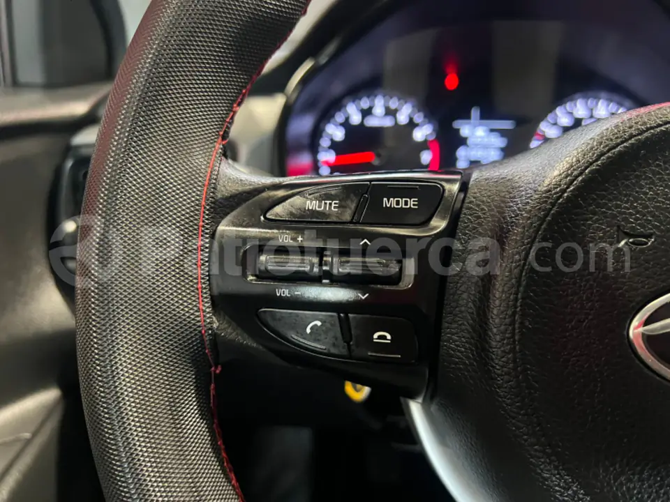 Foto 19 de Kia RIO LX