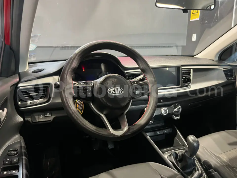 Foto 22 de Kia RIO LX